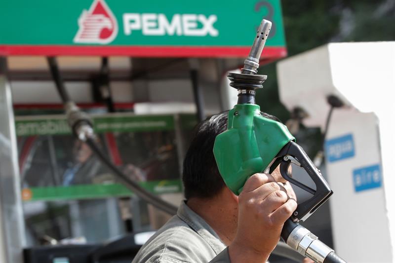  Pemex places debt for 450 million pounds sterling